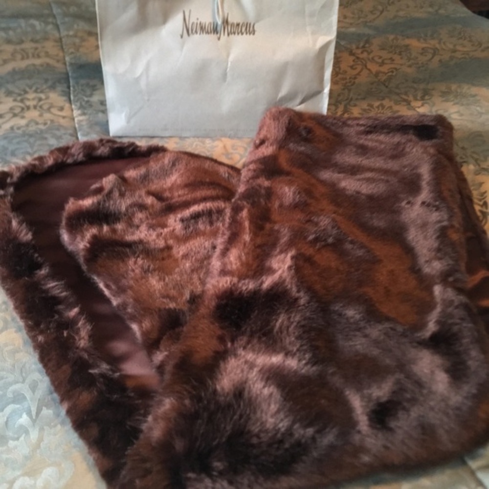 ‘Silk and Sable’ Faux Fur Shall